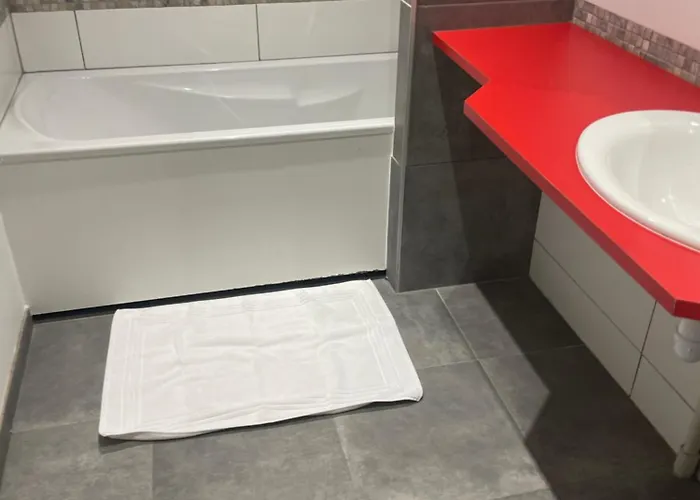 Le Grand Cerf Hotel Carignan